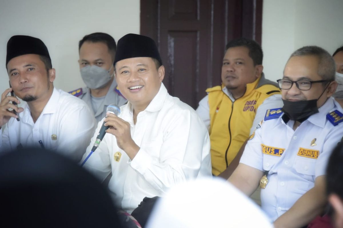 Ulum as West Java acting governor during Kamil's Hajj visit