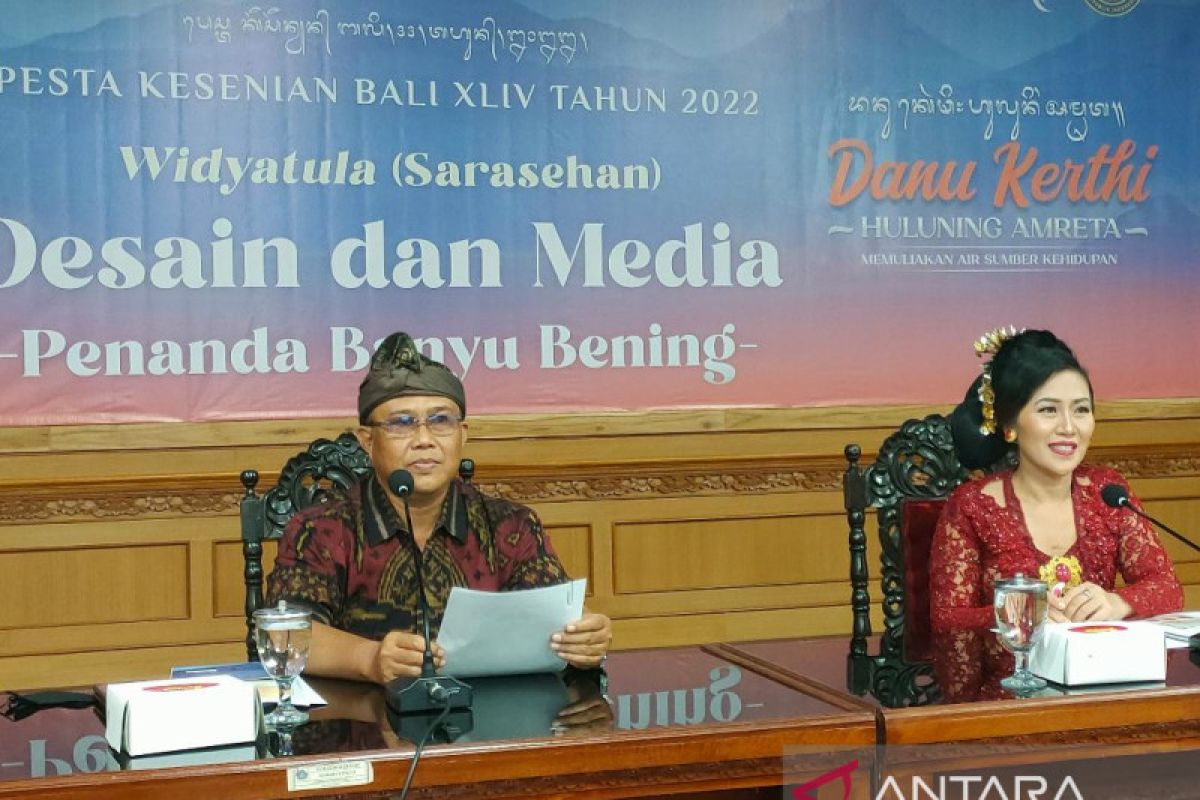 Praktisi media ajak masyarakat Bali bijak memilah informasi untuk hindari hoaks