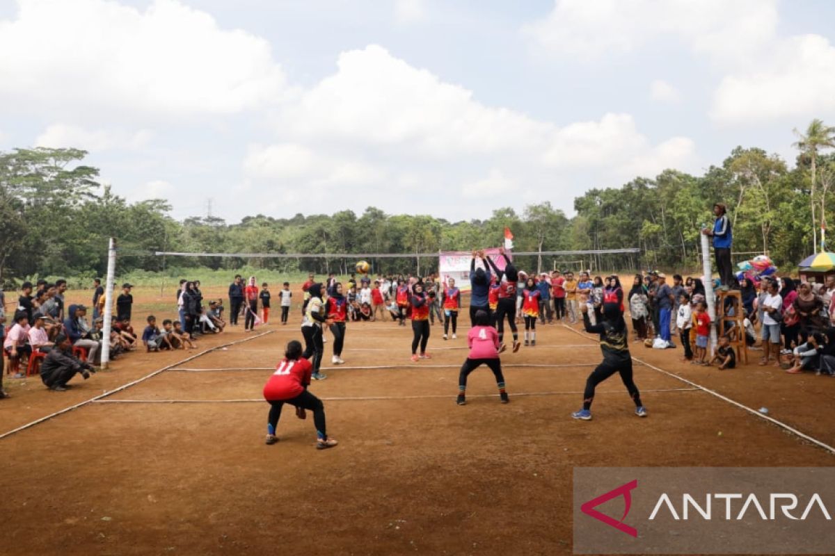 Lewat turnamen voli, Srikandi Banten perkenalkan sosok Ganjar Pranowo