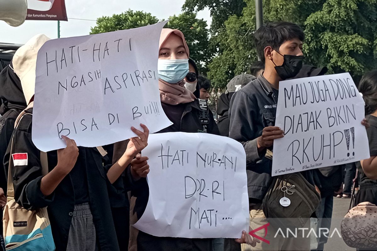 Mahasiswa Purwokerto tuntut draf RKUHP terbaru dibuka ke publik