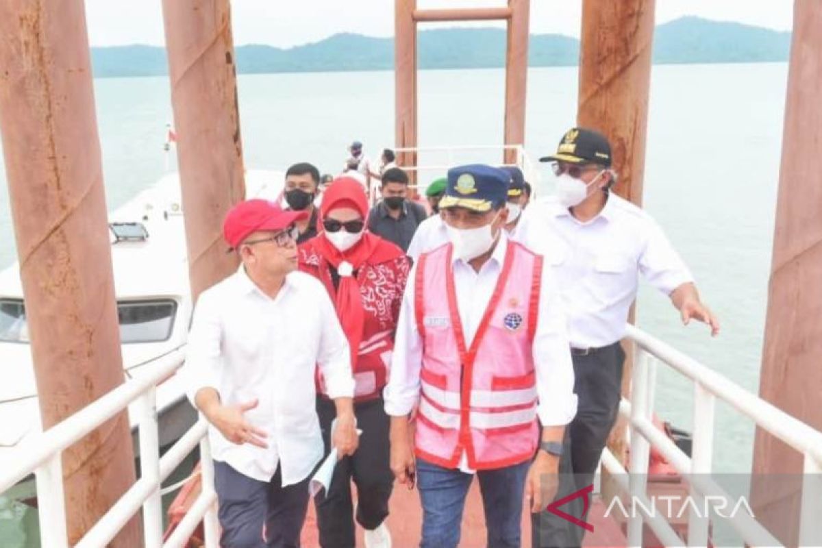 Presiden Jokowi instruksikan Menhub optimalkan pelabuhan di Babel