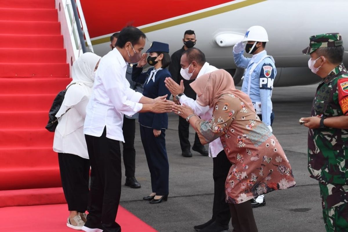 President arrives in North Sumatra on working visit