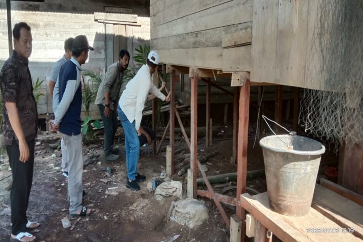 Tanah Bumbu renovasi rumah warga terdampak banjir