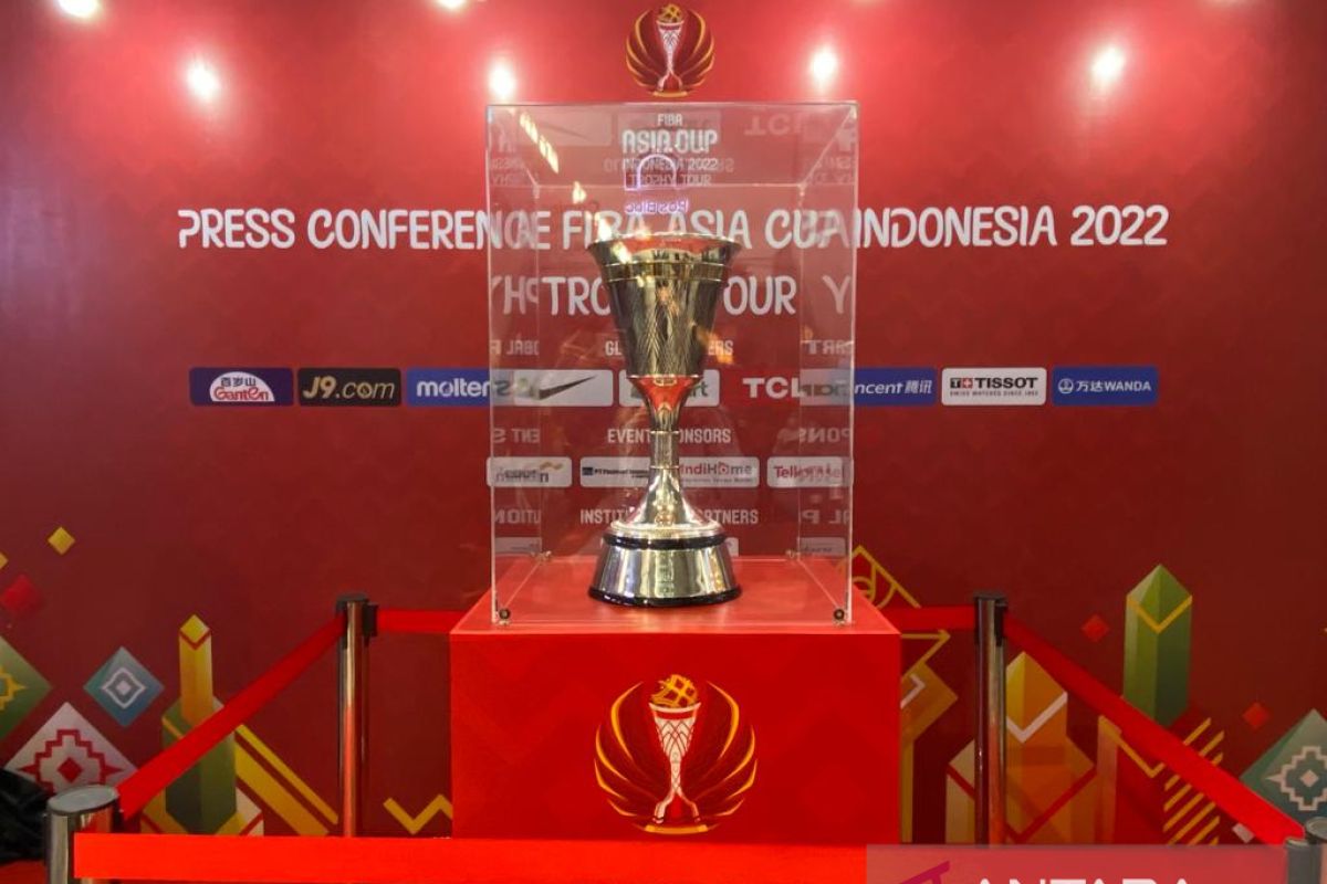 Trofi Piala FIBA Asia dipamerkan di Bundaran HI hingga Stasiun MRT