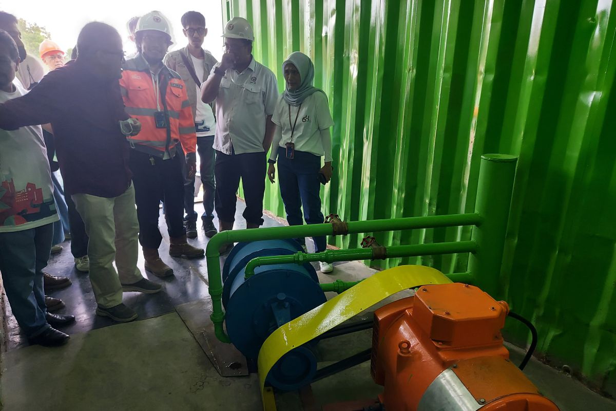 Manfaatkan aliran air ke pabrik Semen Padang buat PLTA mini