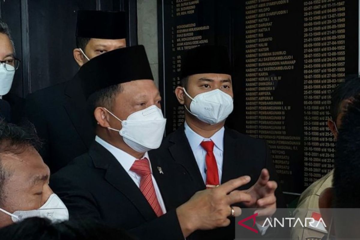 Mendagri Tito Karnavian jadi Menpan RB ad interm