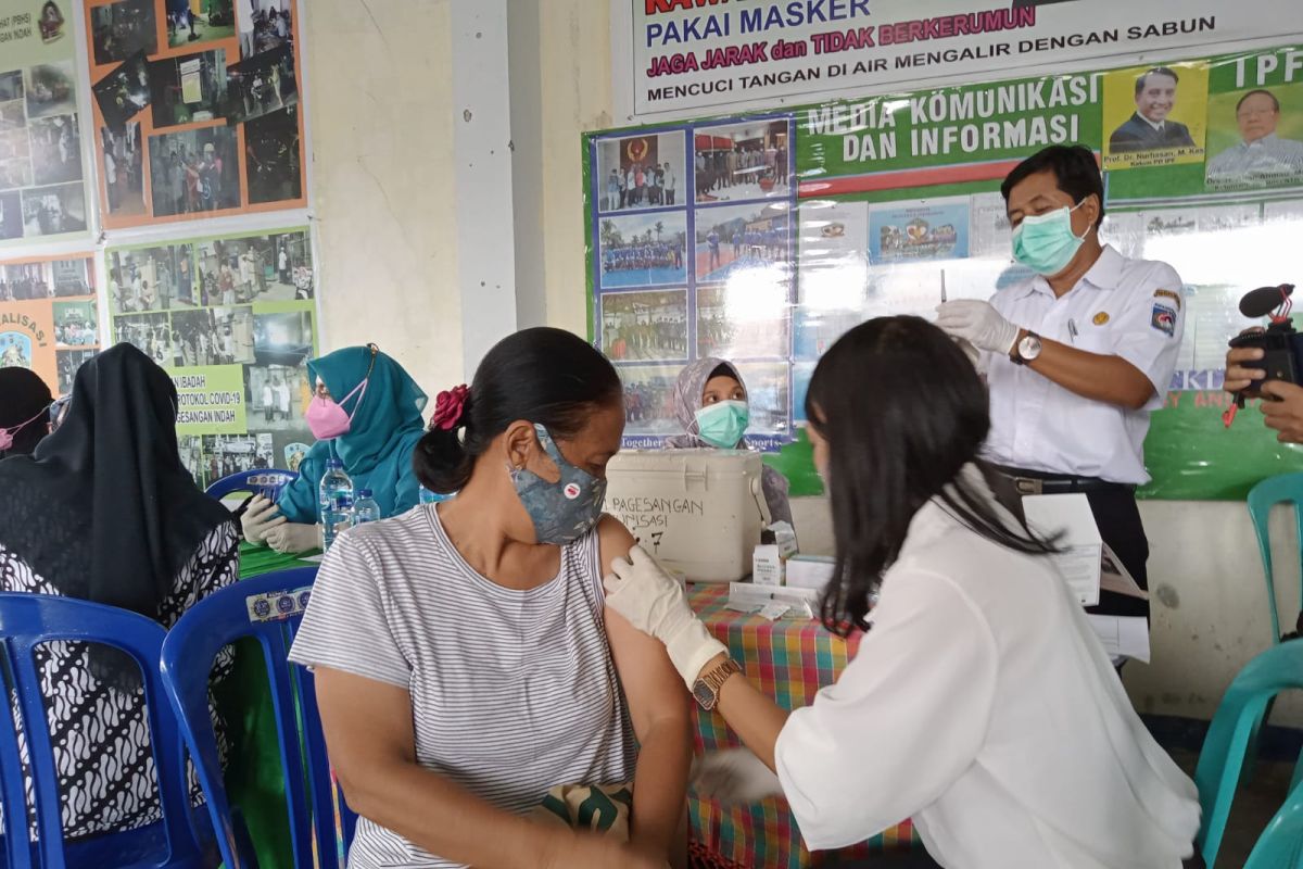Pemkot Mataram dorong warga vaksinasi booster antisipasi subvarian Omicron