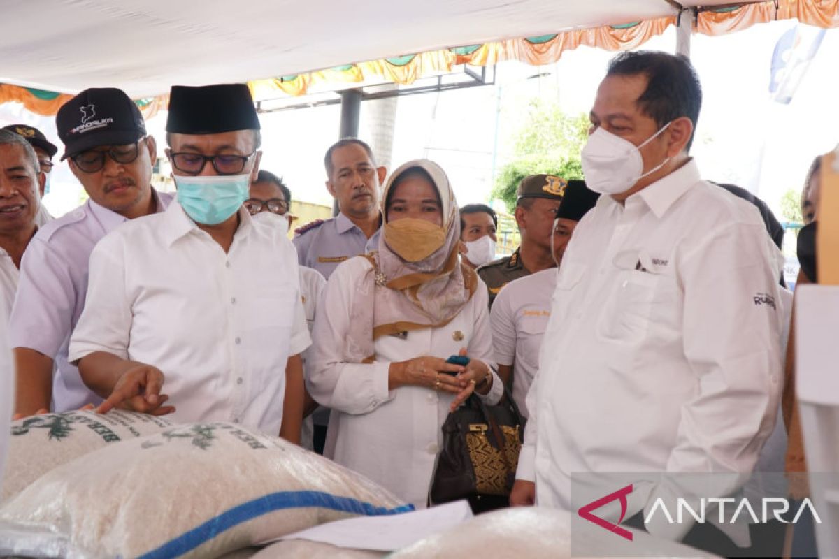 BI-TPID Lombok Barat gelar pasar murah jelang Idul Adha