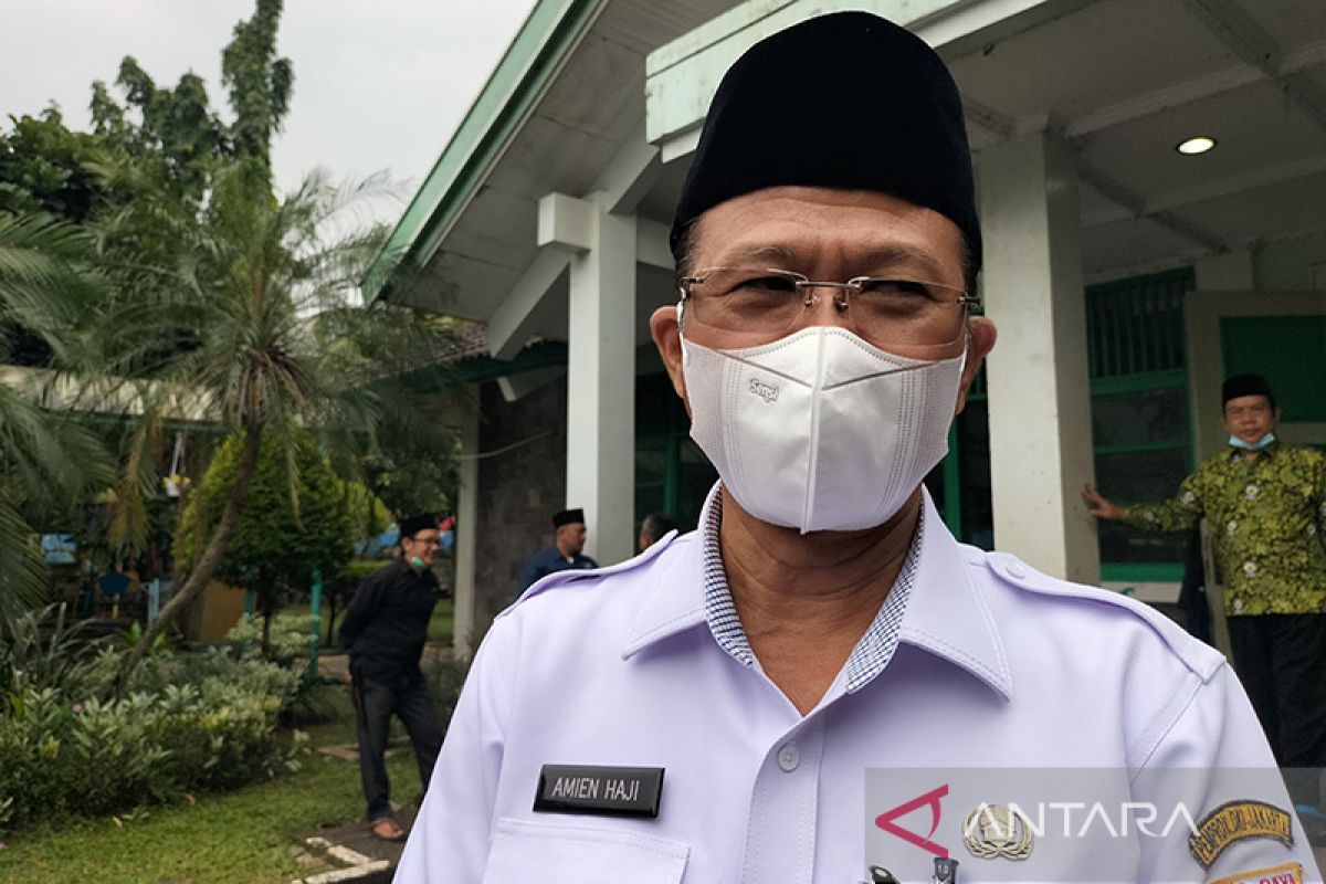 Warga Jakarta Barat diimbau taati prokes saat sembelih hewan kurban