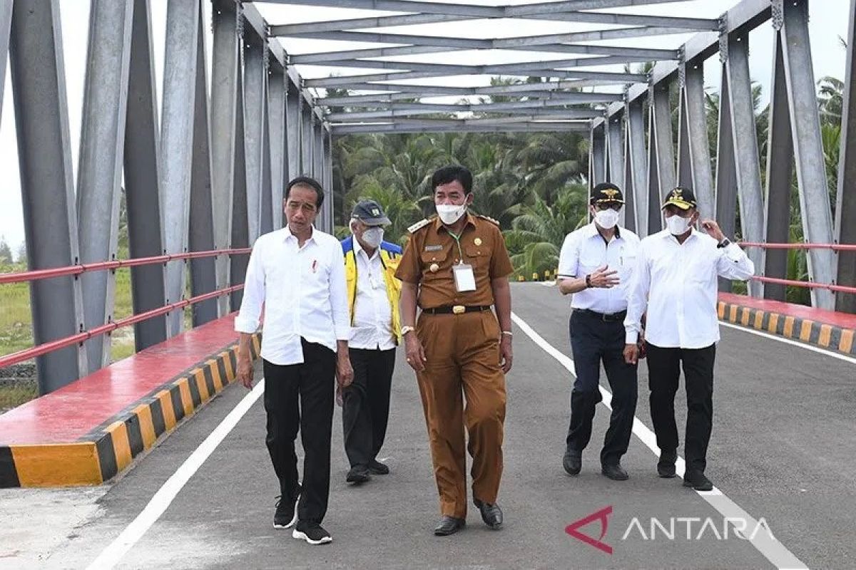 Jokowi tinjau infrastruktur di Kabupaten Nias