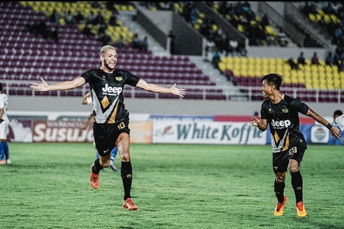 Pemain asing Dewa United Karim Rossi bersemangat nantikan Liga 1