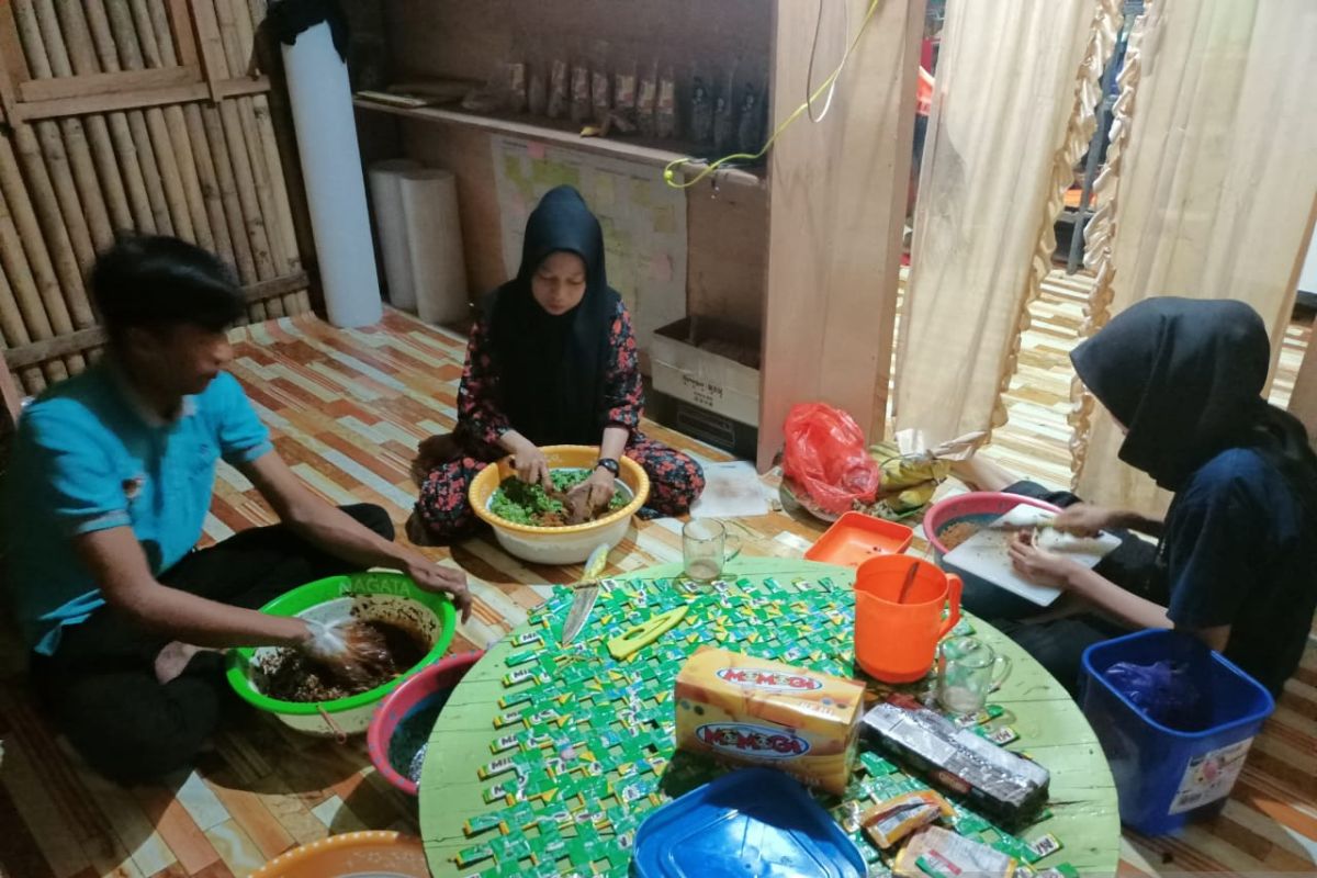 Perempuan Tani Maros kelola limbah plastik dukung pariwisata