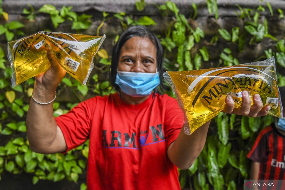 Pedagang harap minyak goreng Rp14.000 merata di seluruh Indonesia