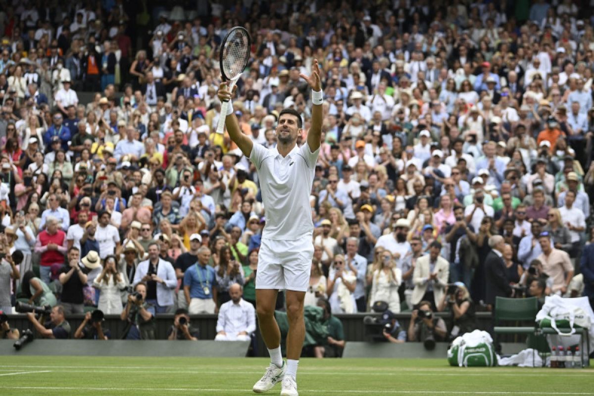 Djokovic ke semifinal Wimbledon setelah menang dramatik di perempat final