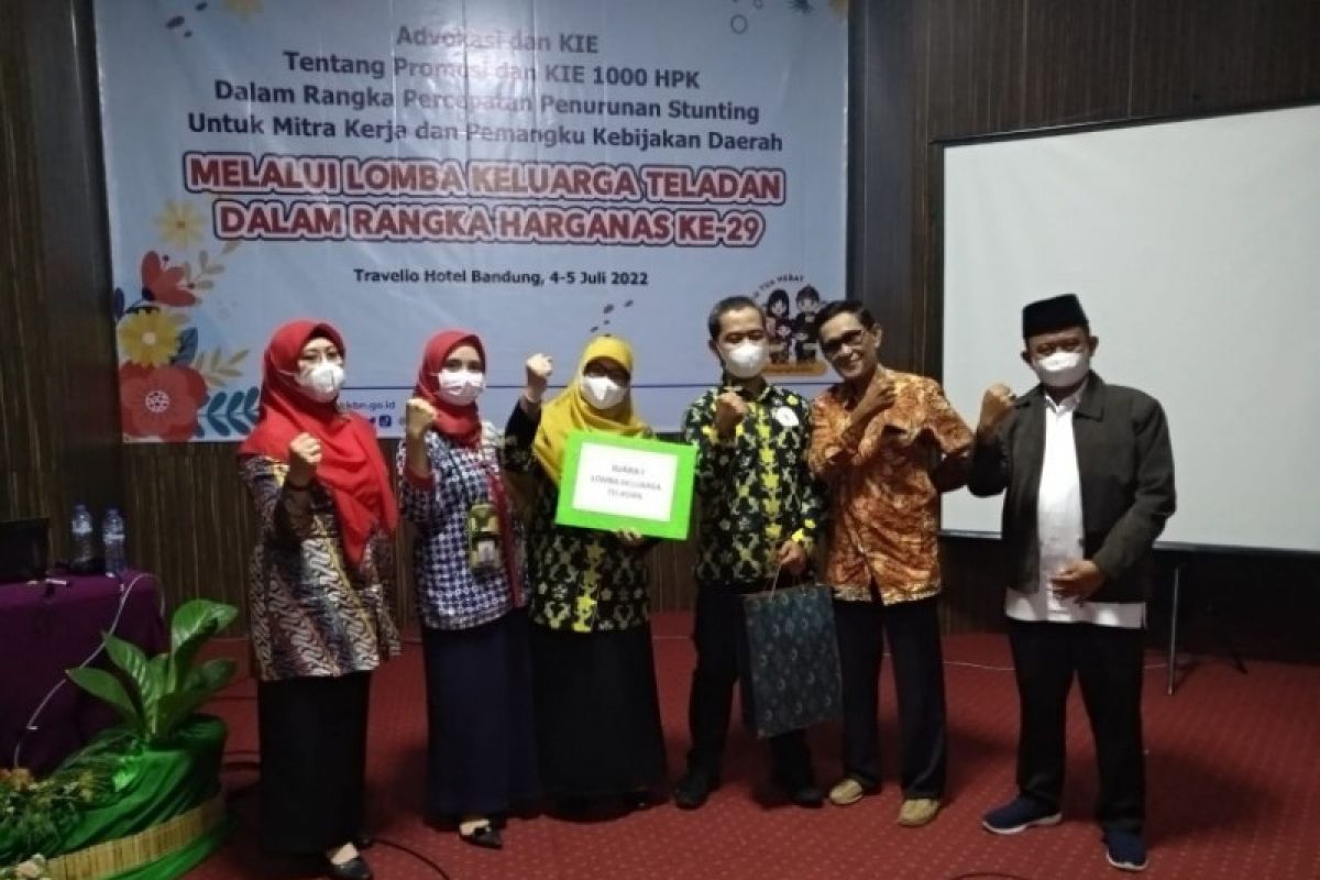 Warga Depok berhasil raih juara pertama Keluarga Teladan se-Jabar