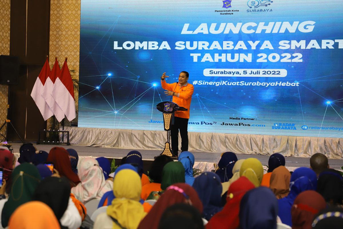 Wali Kota Eri ingin SSC 2022 bisa kurangi pengangguran di Surabaya