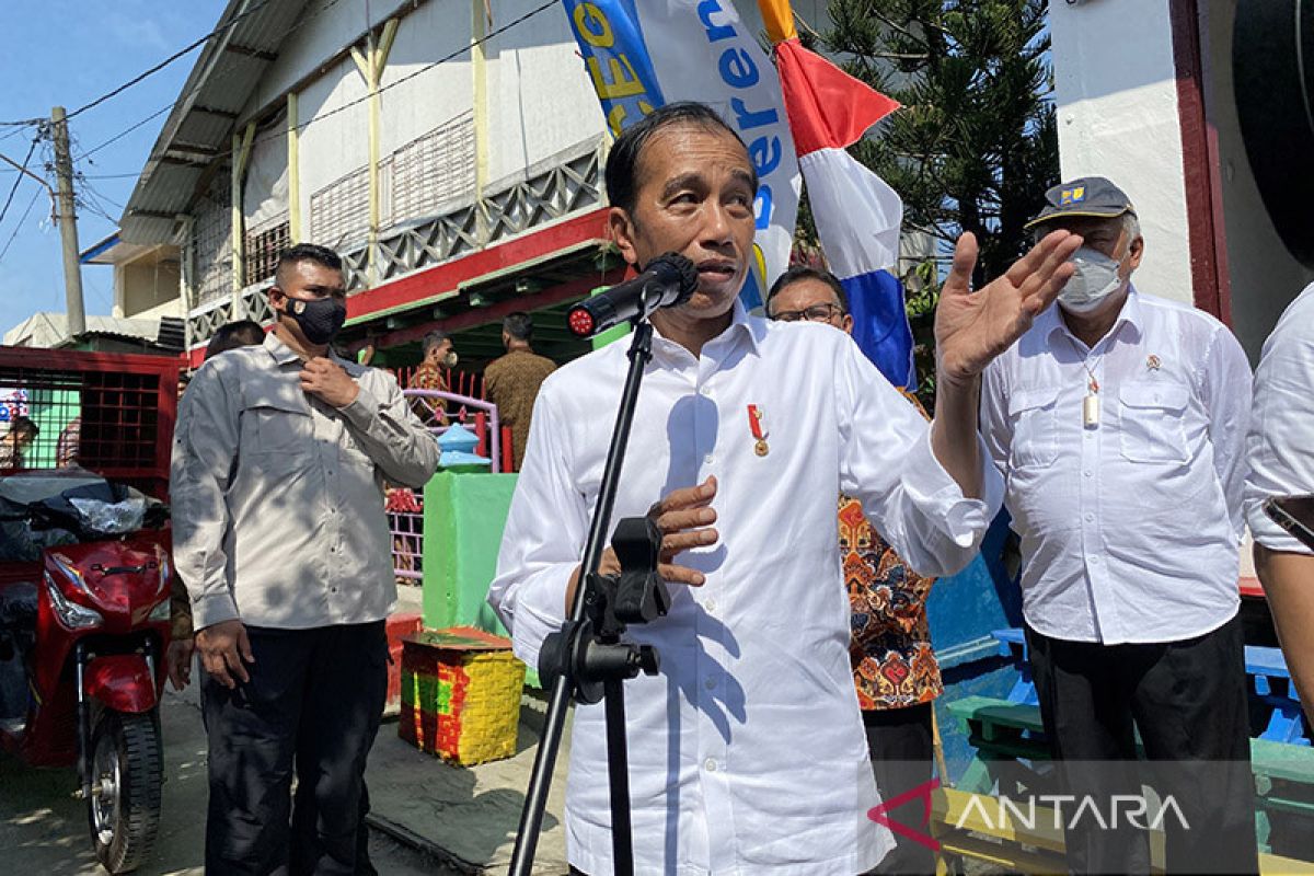 Jokowi: Revitalisasi rumah upaya ciptakan lingkungan bersih bagi anak