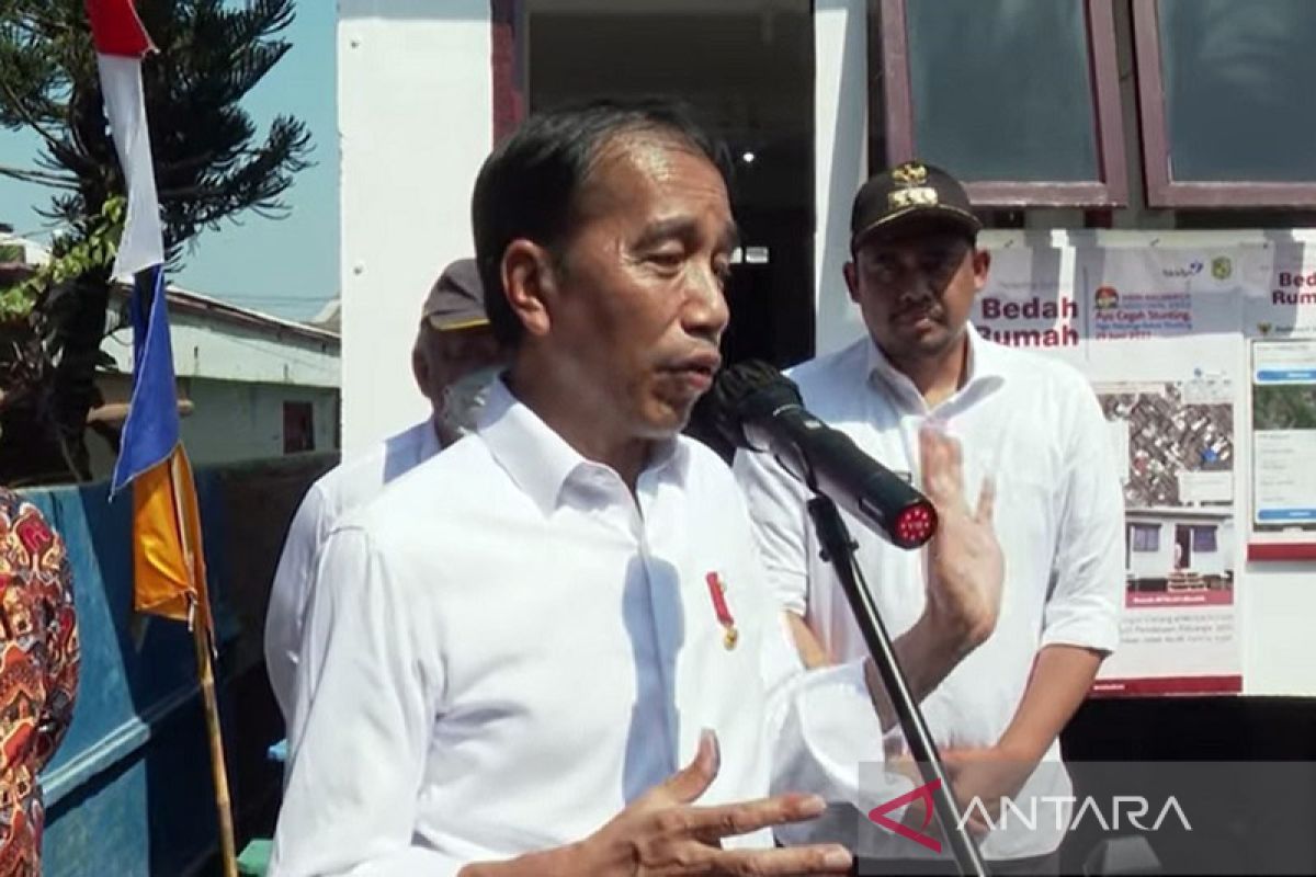 Presiden Jokowi tinjau penataan kawasan Kampung Belawan Bahari Medan