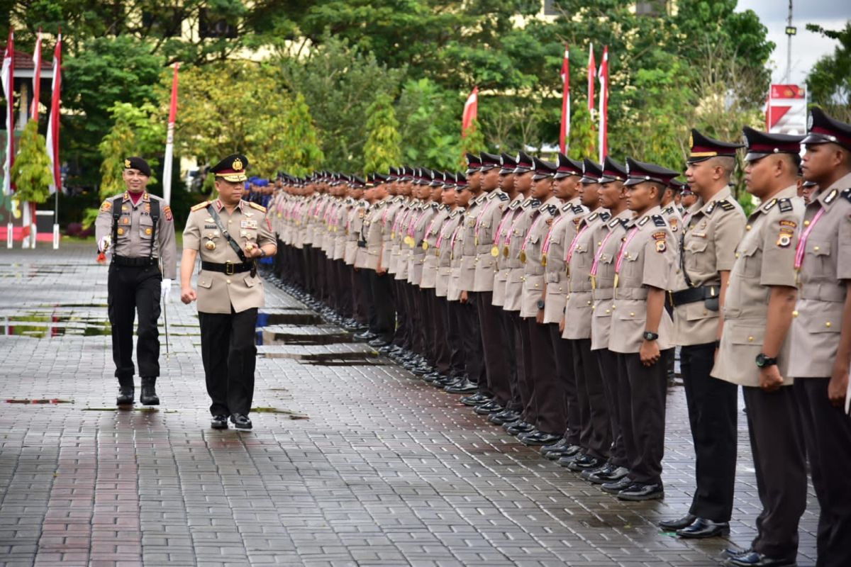 Kapolda Maluku: polisi jangan sakiti hati rakyat