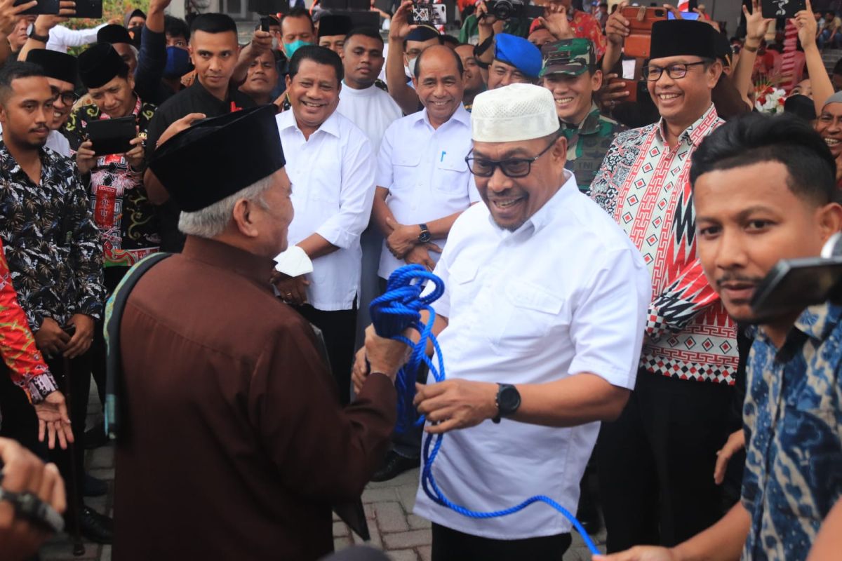 Pemprov Maluku dan Pemkot Ambon salurkan 217 ekor hewan kurban, begini lokasi pembagiannya