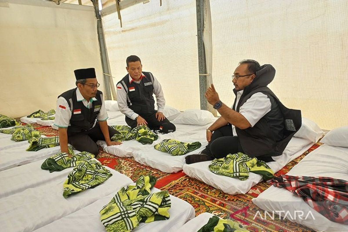 Menag Yaqut Cholil sapa jamaah sebelum diberangkatkan ke Arafah