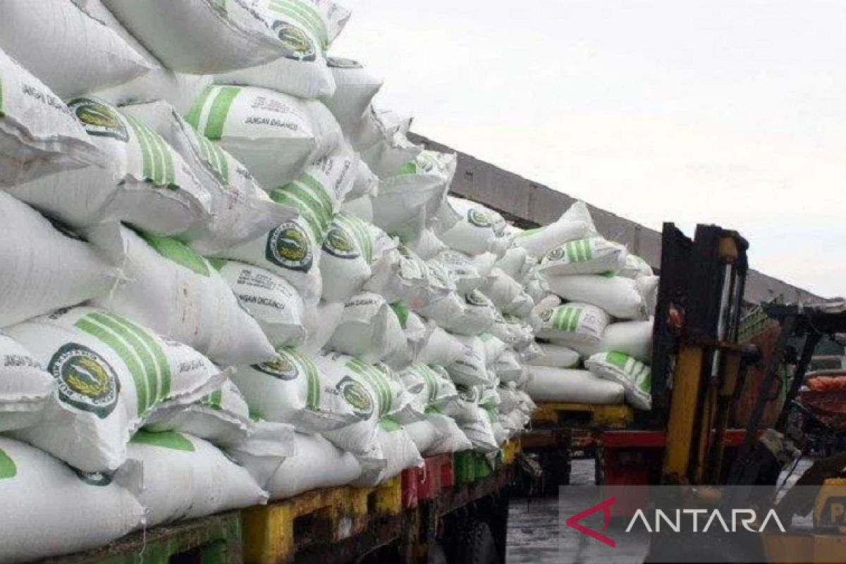 Pupuk Kujang sumbang 21 ton pupuk ke petani untuk tingkatkan ketahanan pangan