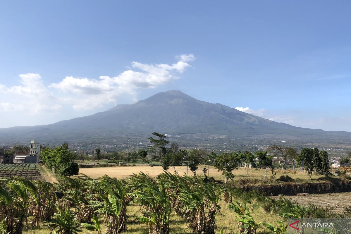 Pendakian Gunung Arjuno di Jawa Timur kembali dibuka