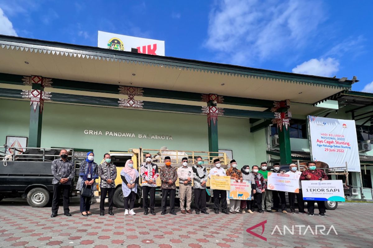 Yogyakarta mengimbau takmir masjid kurangi plastik bungkus daging kurban