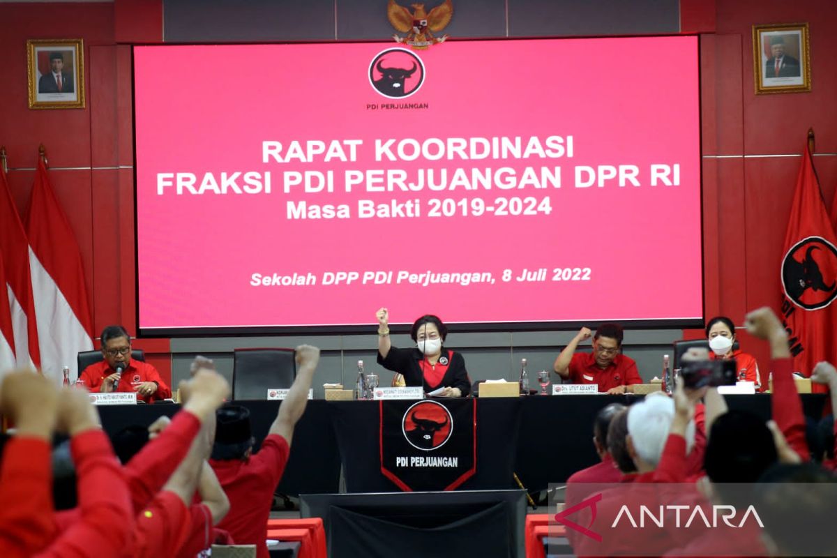 Megawati perintahkan fraksi PDI Perjuangan turun ke masyarakat