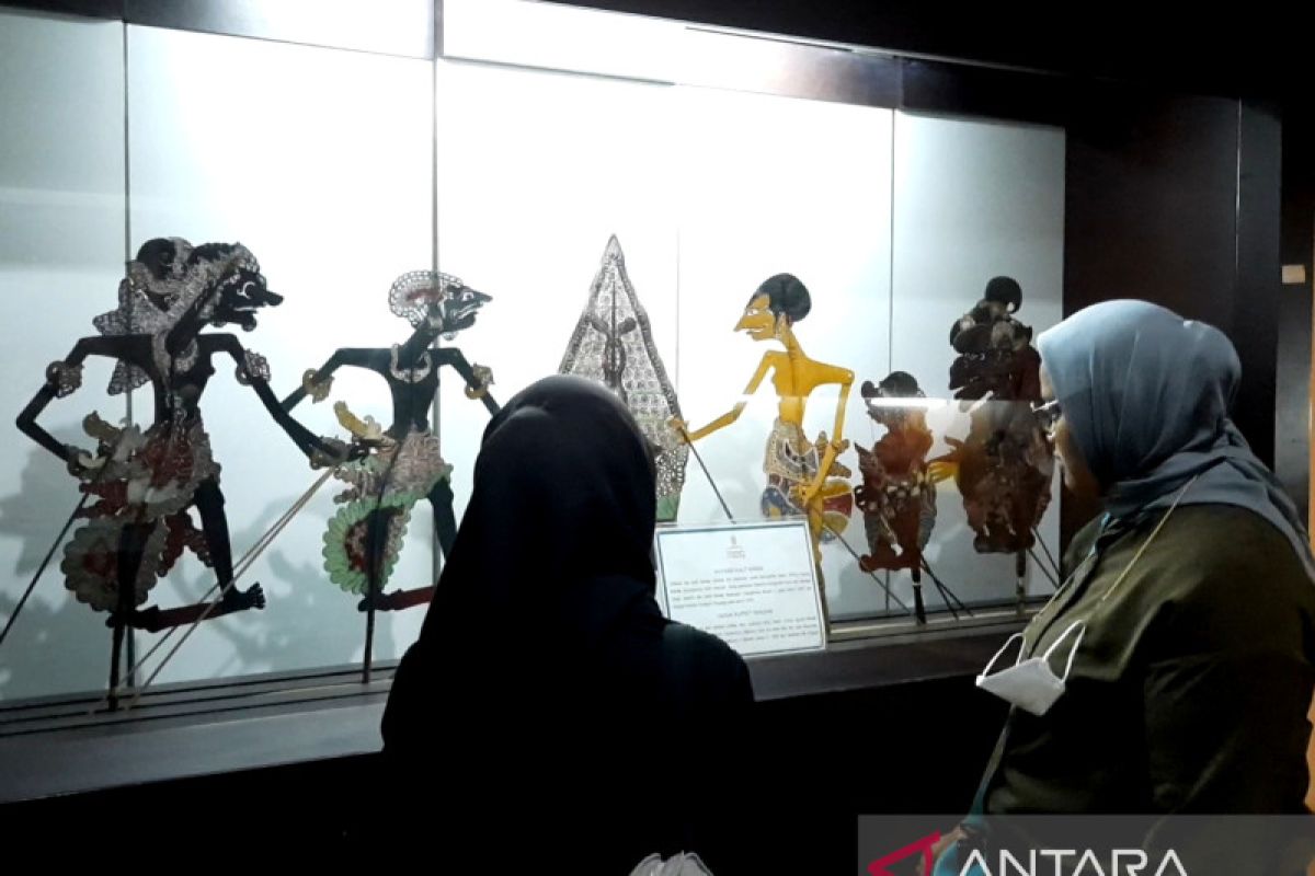 Intip koleksi wayang kulit dari luar Pulau Jawa di Museum Wayang