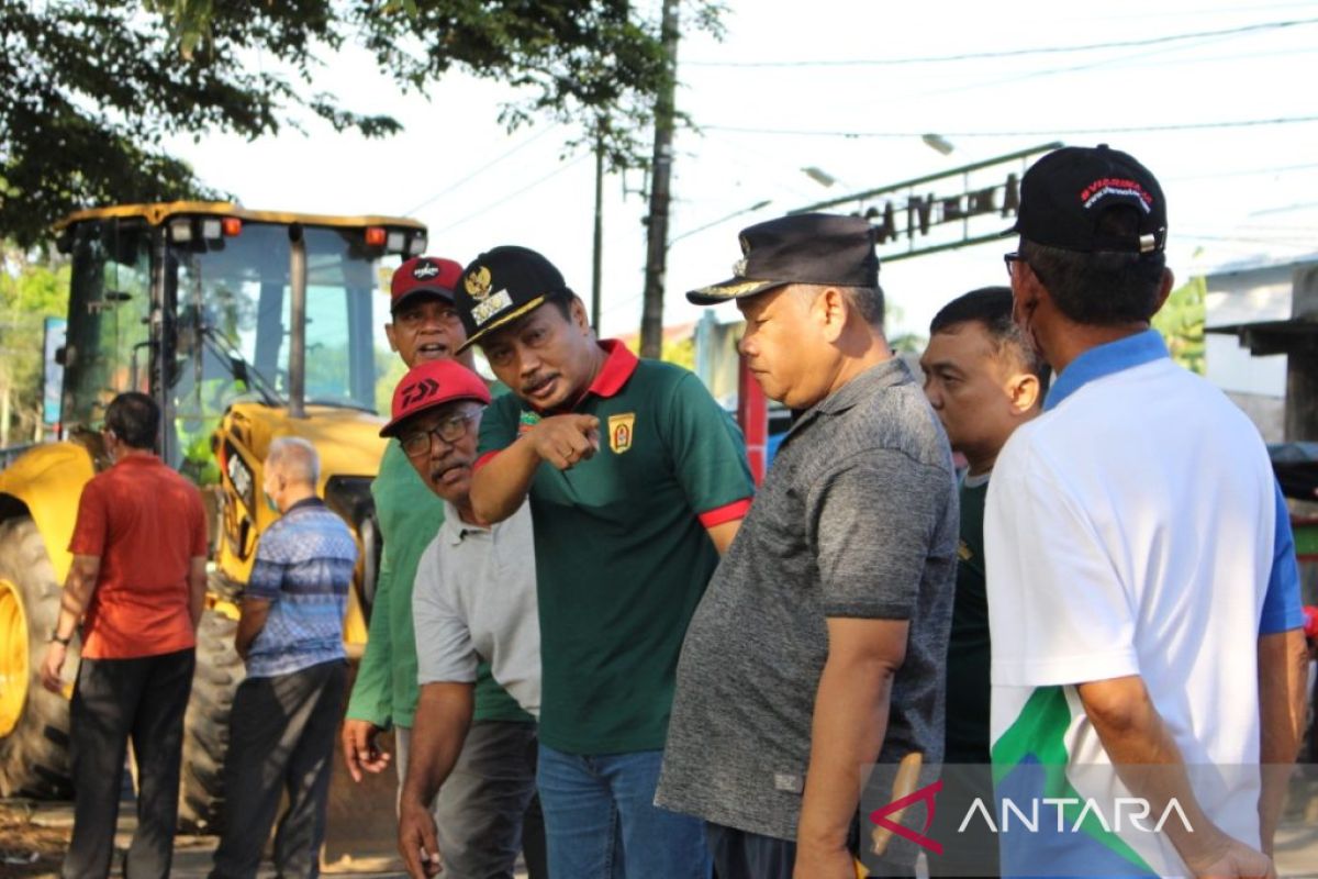 Wawali pimpin gotong royong cegah banjir