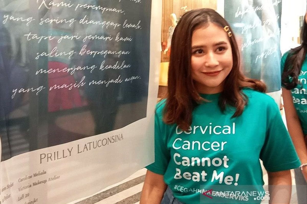 Prilly Latuconsina akui lebih senang bekerja di belakang layar