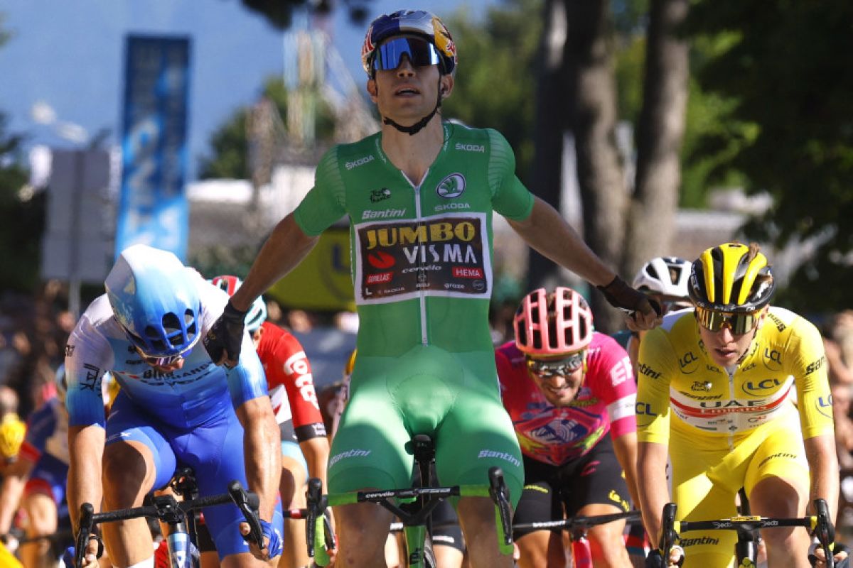 Tour de France: Wout Van Aert juarai etape kedelapan