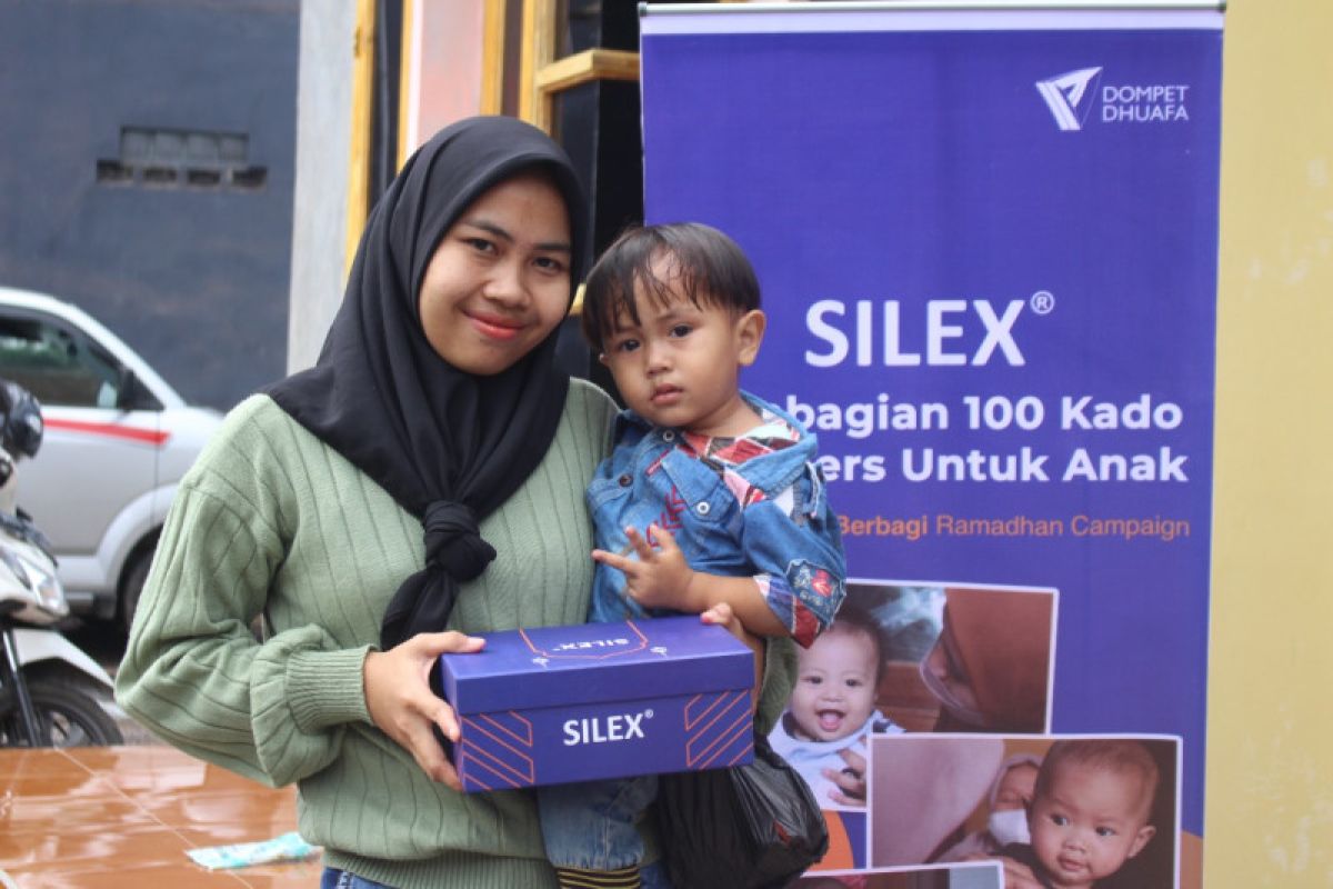 Silex salurkan "hampers" hingga "school kit" bagi anak-anak