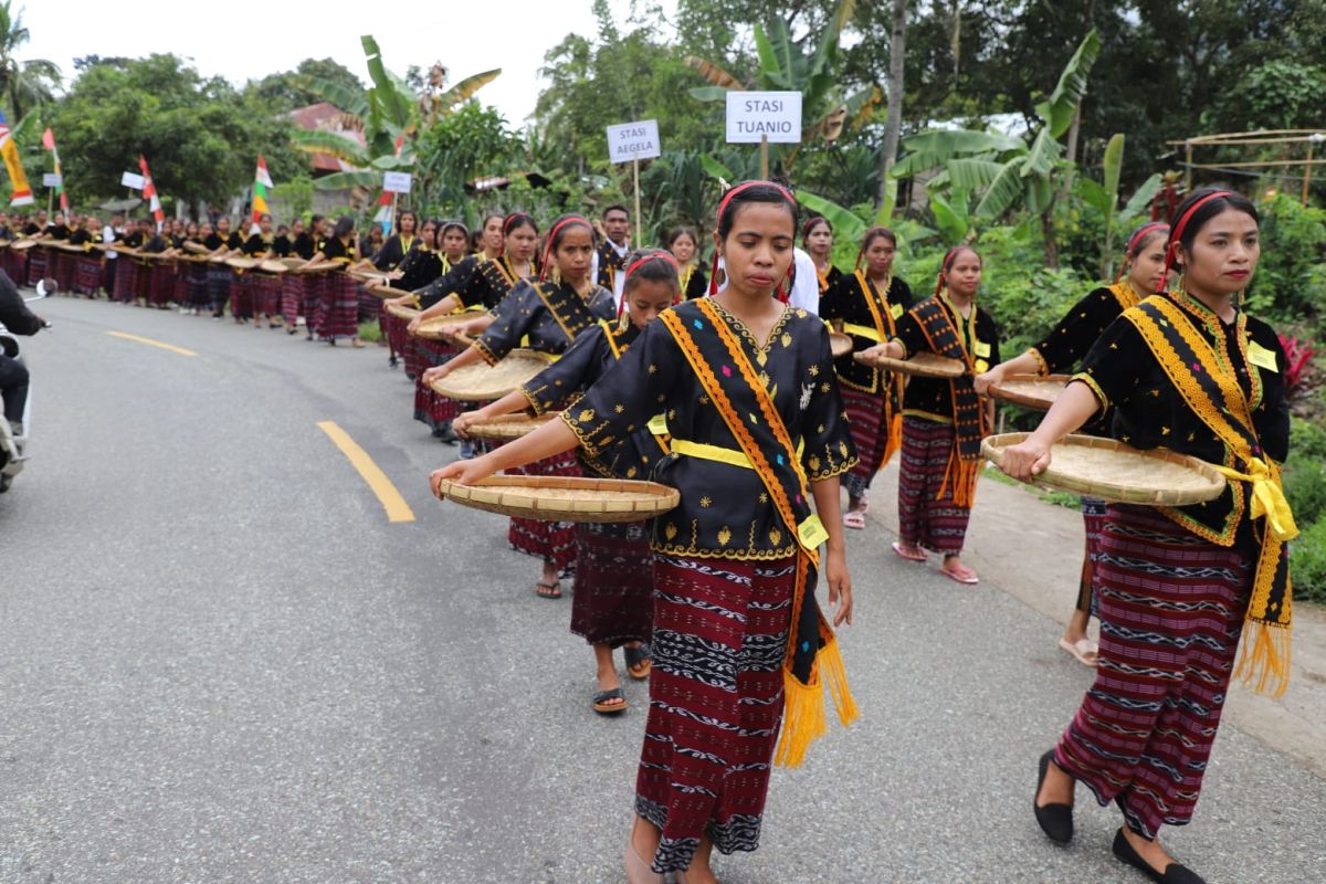 Bupati Nagekeo dorong orang muda pertahankan produk lokal