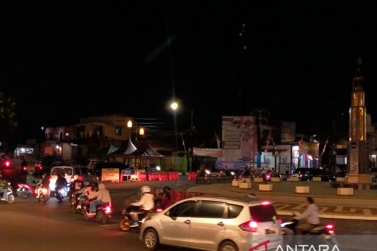 Jalur utama Cianjur ramai lancar volume kendaraan meningkat