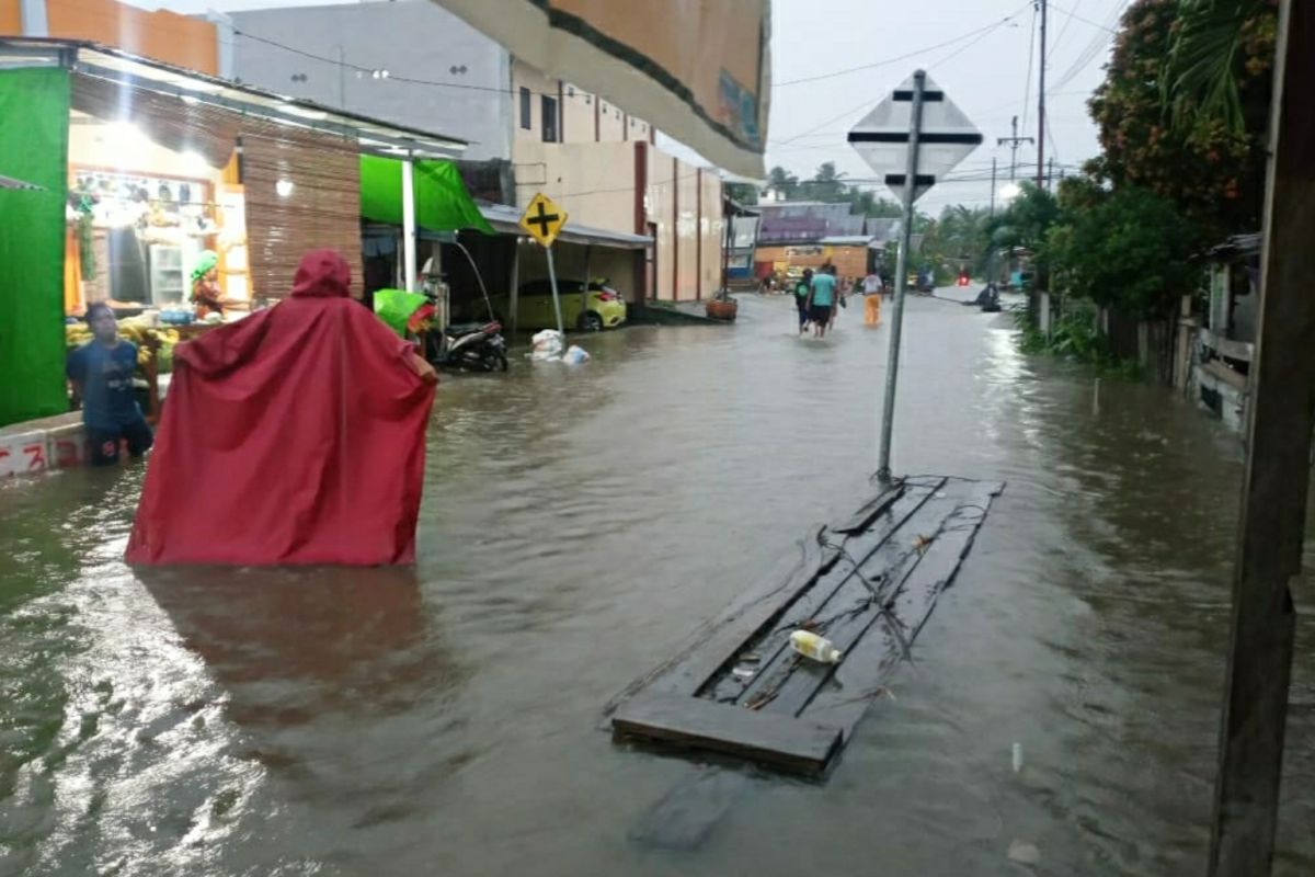 Sebanyak 100 KK terdampak banjir Sulteng