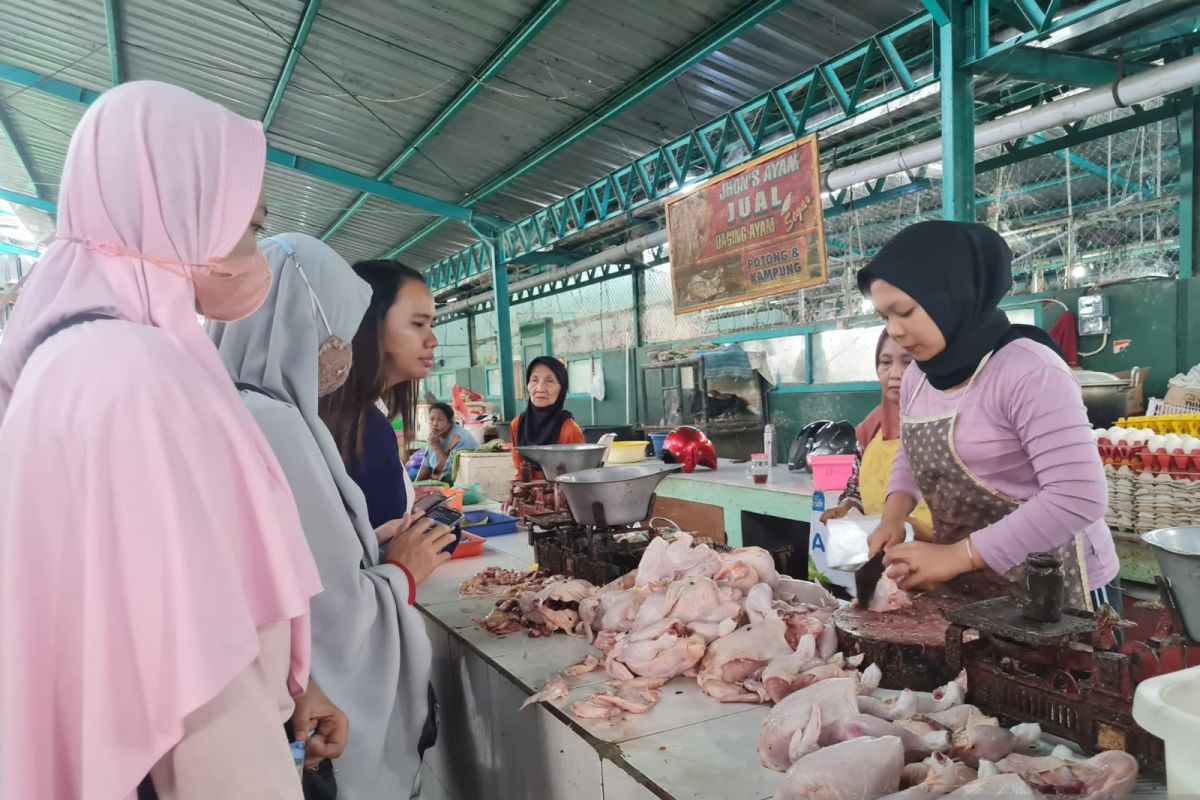Sebagian masyarakat Situbondo pilih daging ayam untuk hidangan Idul Adha