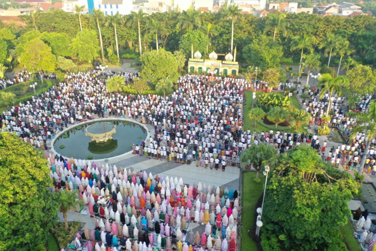 Warga Surabaya diimbau patuhi prokes saat Shalat Idul Adha