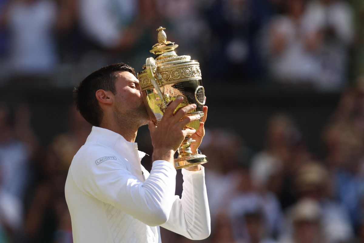 Tekuk Kyrgios, Djokovic juarai Wimbledon keempat berturut-turut