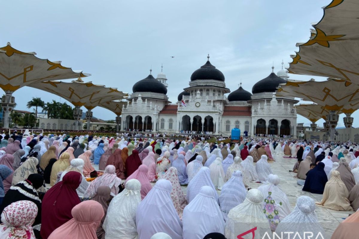 Jamaah Shalat Idul Adha membludak di Masjid Baiturrahman Aceh