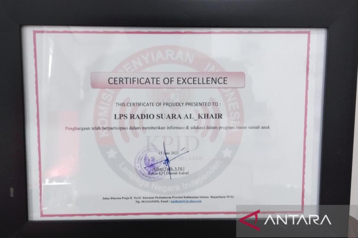 Menjadi radio ramah anak, KPID berikan penghargaan kepada Suara Al Khair Barabai
