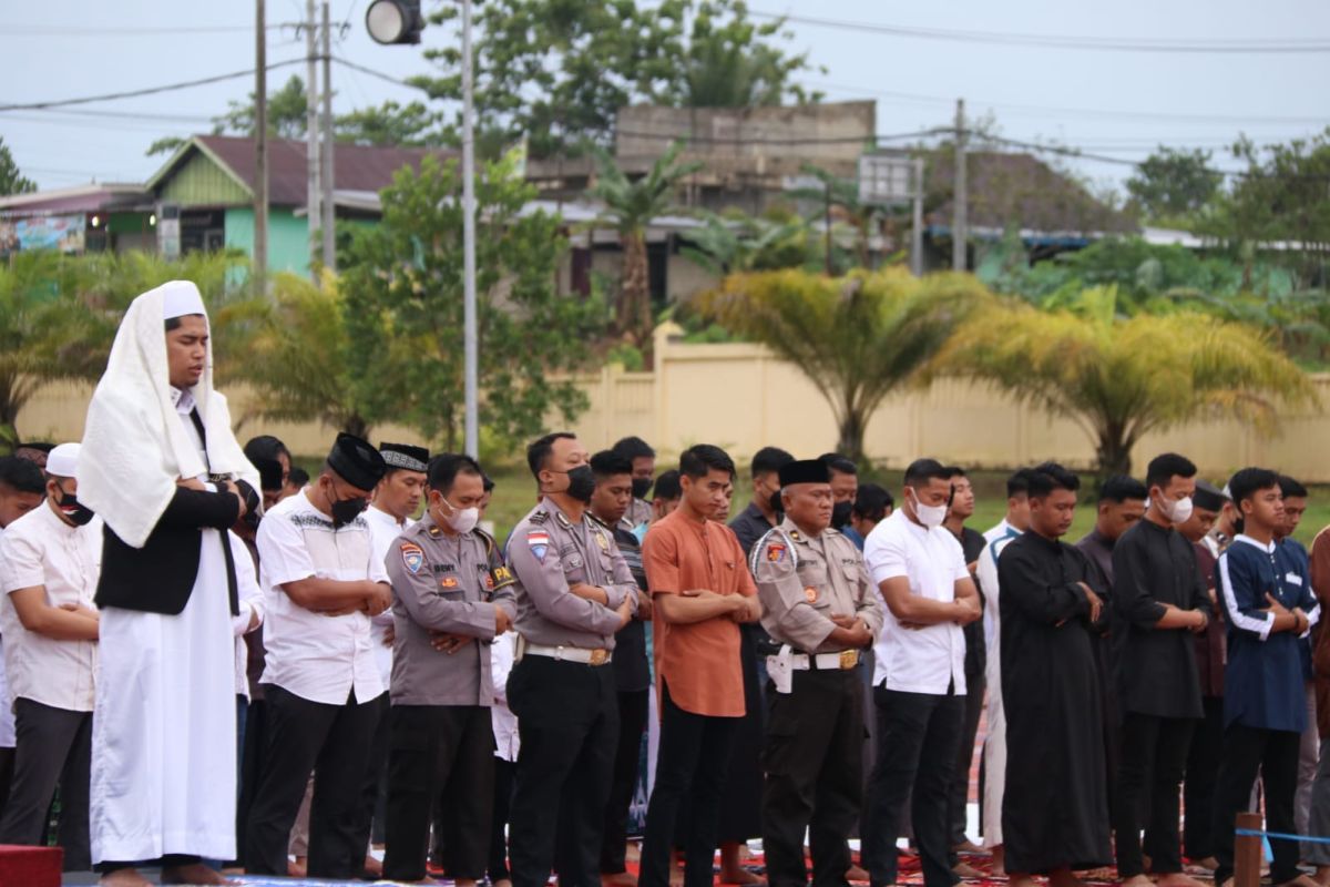 Suasana Shalat Idul Adha  1443 H di Polda Kaltara