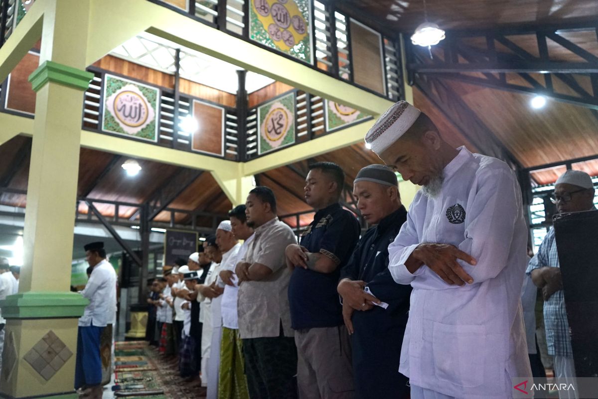 WBP dan petugas lakukan shalat Idul Adha di Lapas Gorontalo