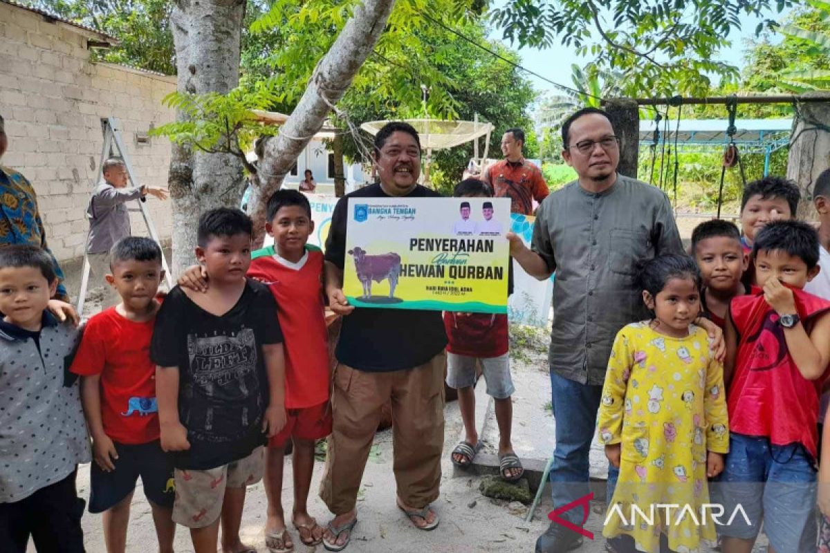 Bupati Bangka Tengah ingatkan ASN tidak tambah libur Idul Adha