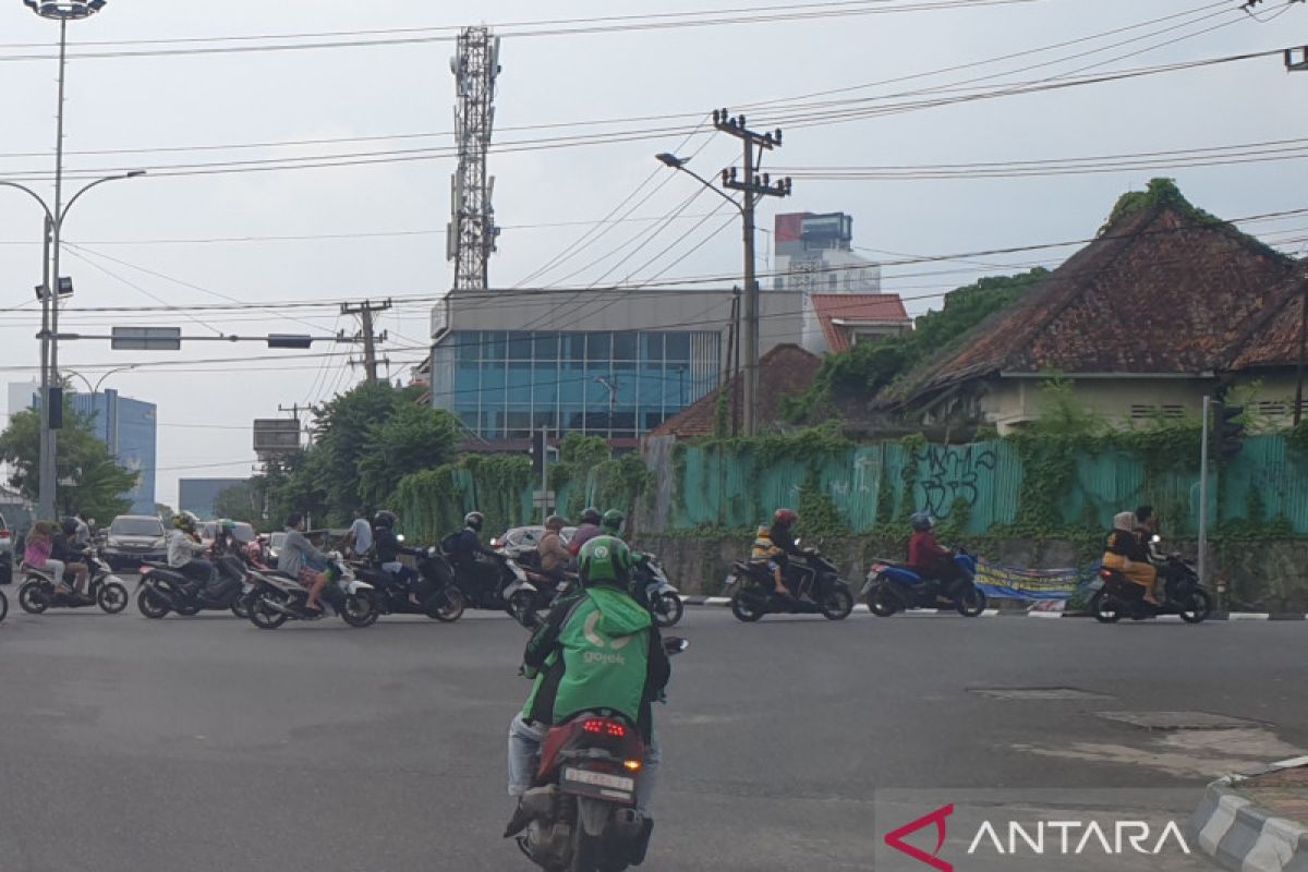 Warga Palembang minta Pemkot perbaiki jalan rusak