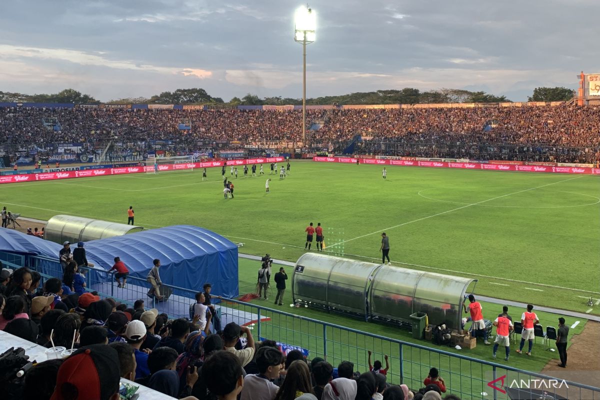 Kalahkan PSIS, Arema FC maju ke final Piala Presiden