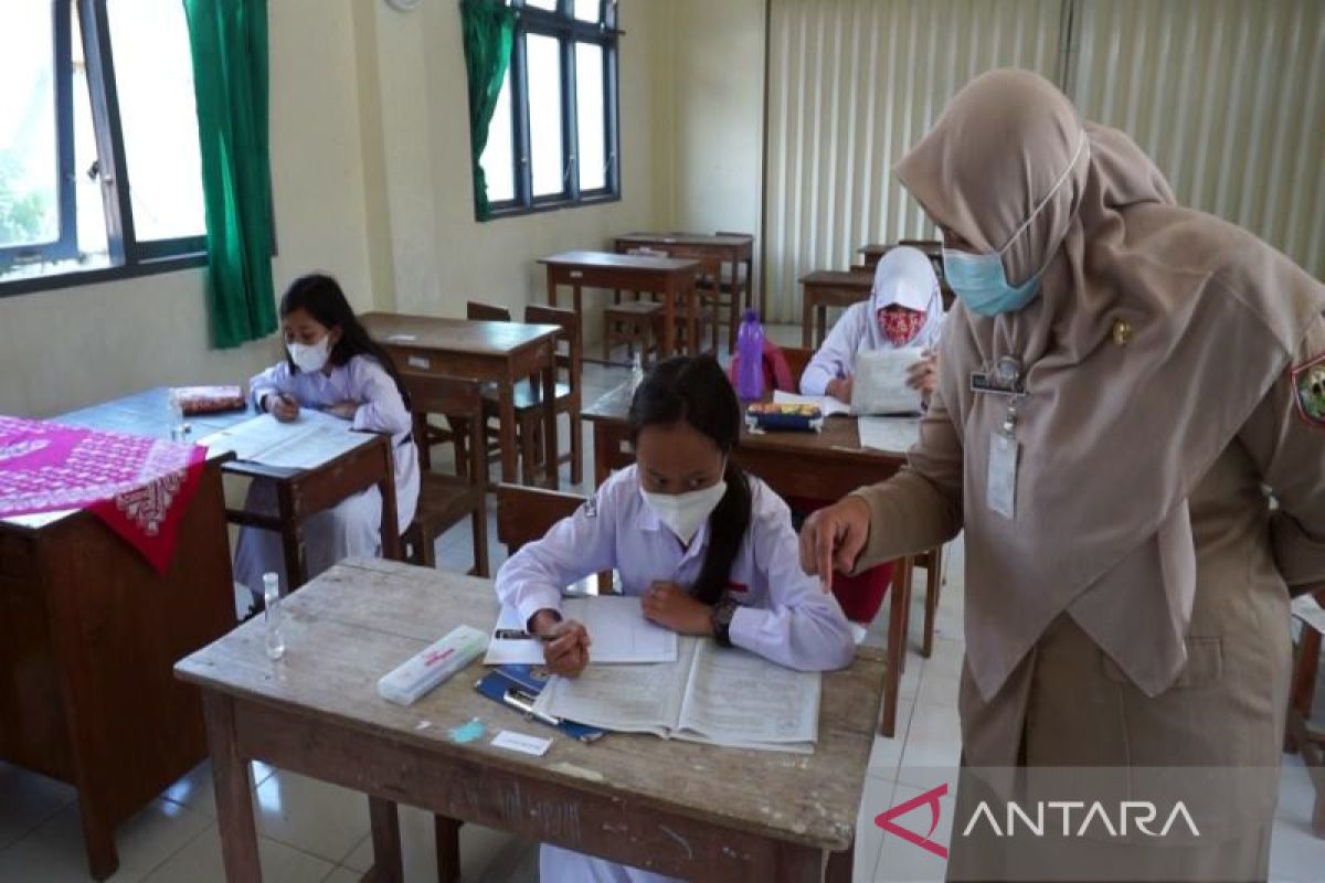 Semua sekolah PTM penuh