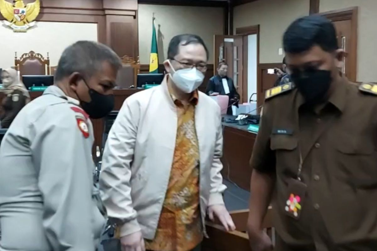 Teddy Tjokrosapoetro dituntut 18 tahun penjara kasus korupsi Asabri