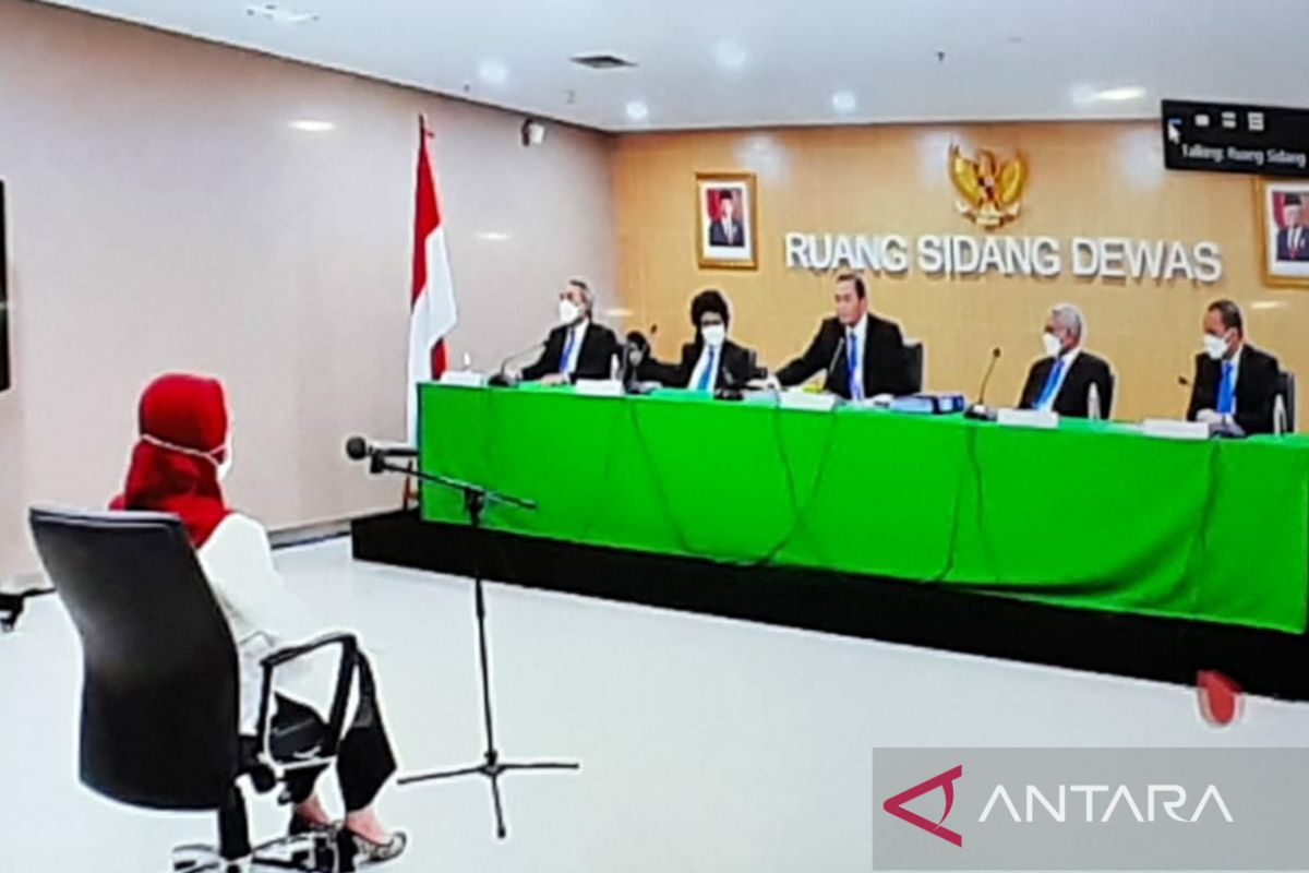 Lili Pintauli terima penetapan majelis sidang etik KPK